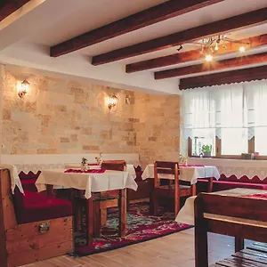 Friends' & Hostel Gjirokaster